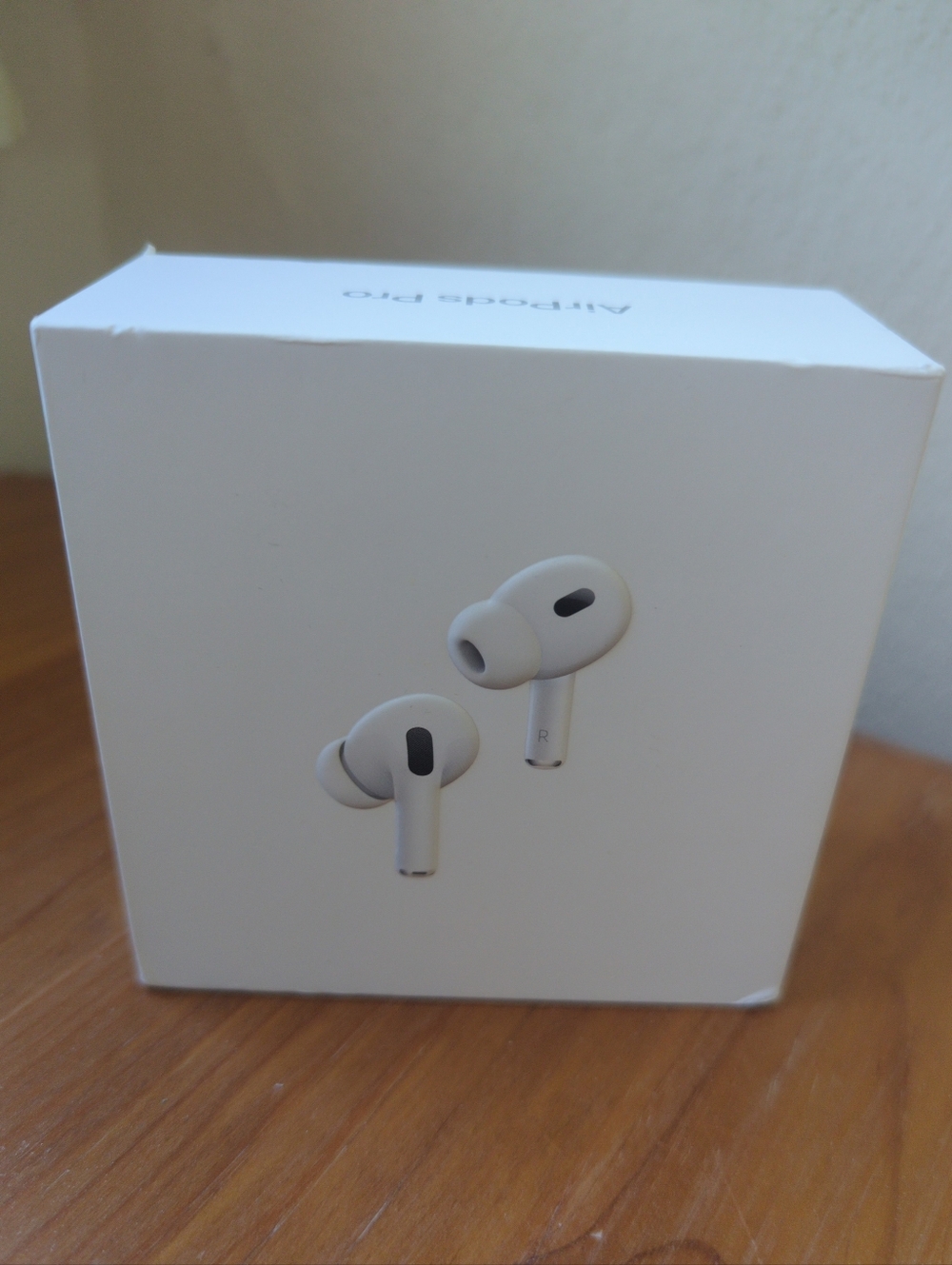 Apple AirPods Pro 2 ANC Noise Canceling Wireless Earbuds - Picture 4 of 5